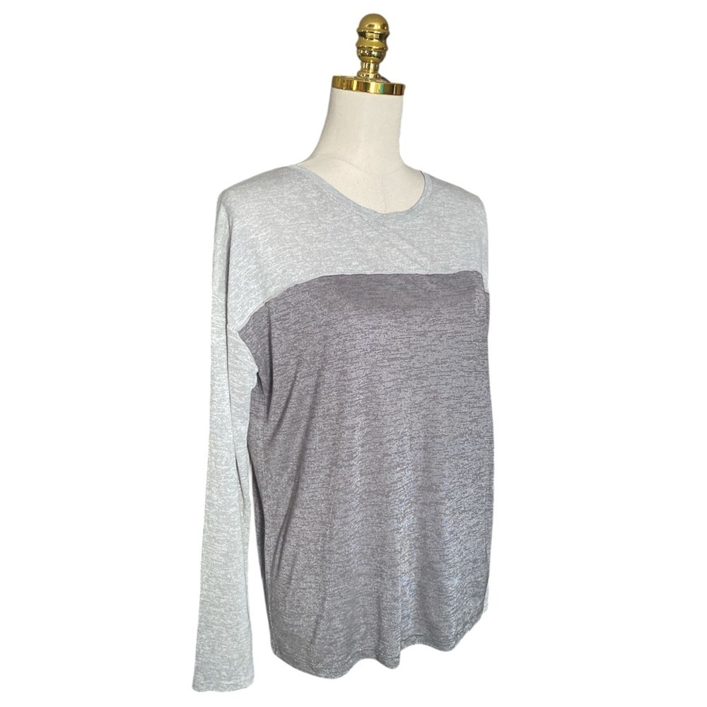 Vince  Women’s Two-Tone Colorblock Stretchy Long Sleeve Metallic Top Size M - Picture 2 of 5